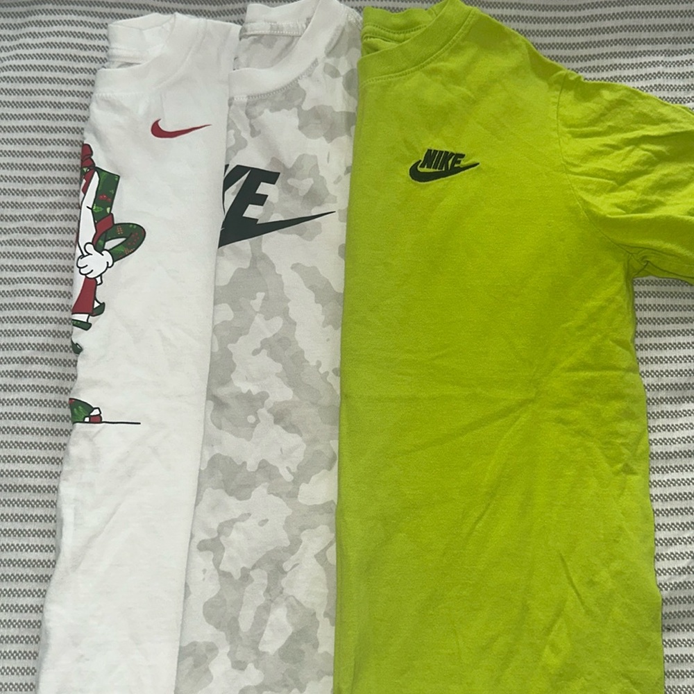 Nike tee bundle 3 x12